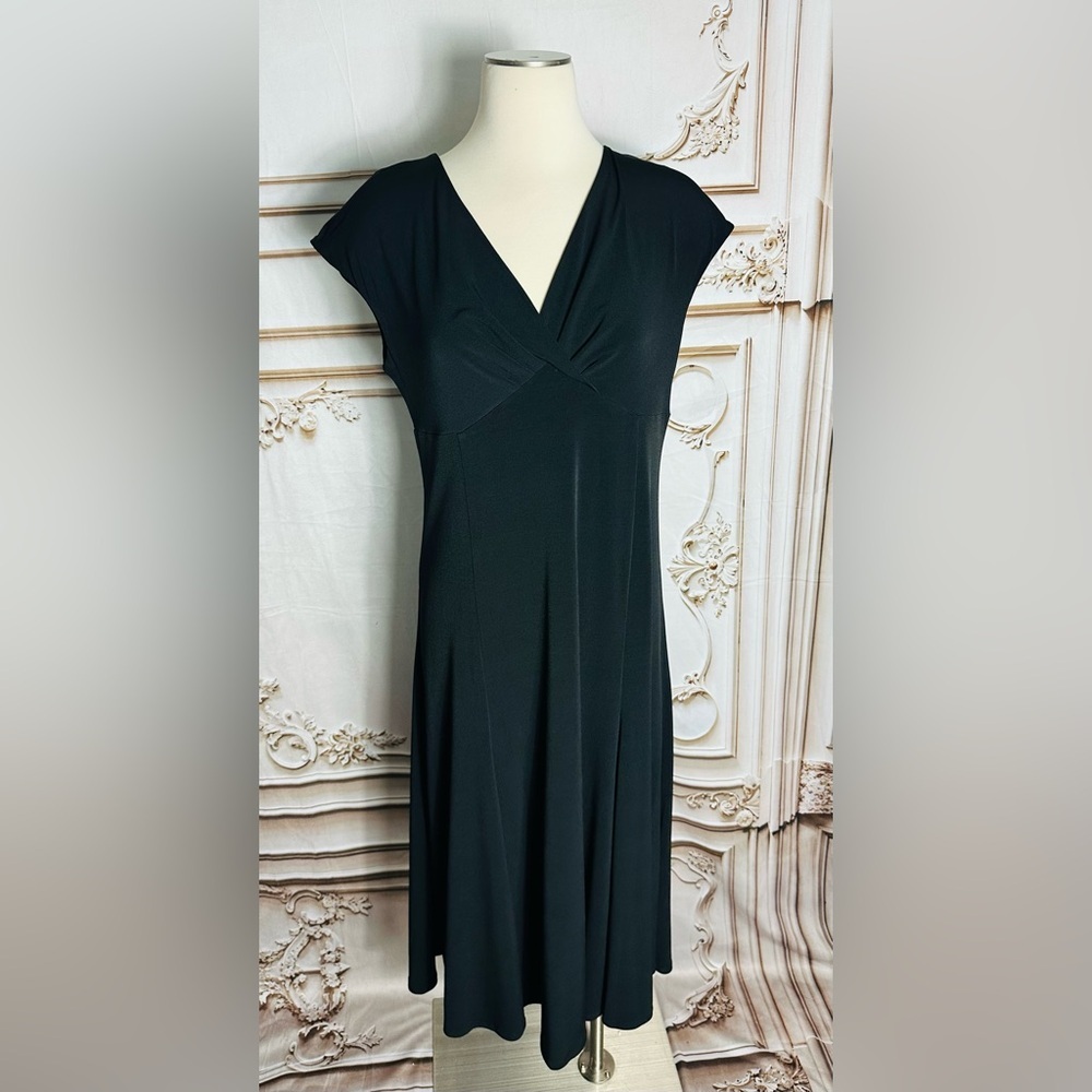 Glamour Black V-Neck Maxi Dress
